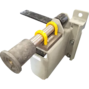 Superliner Cab Mounting Bracket